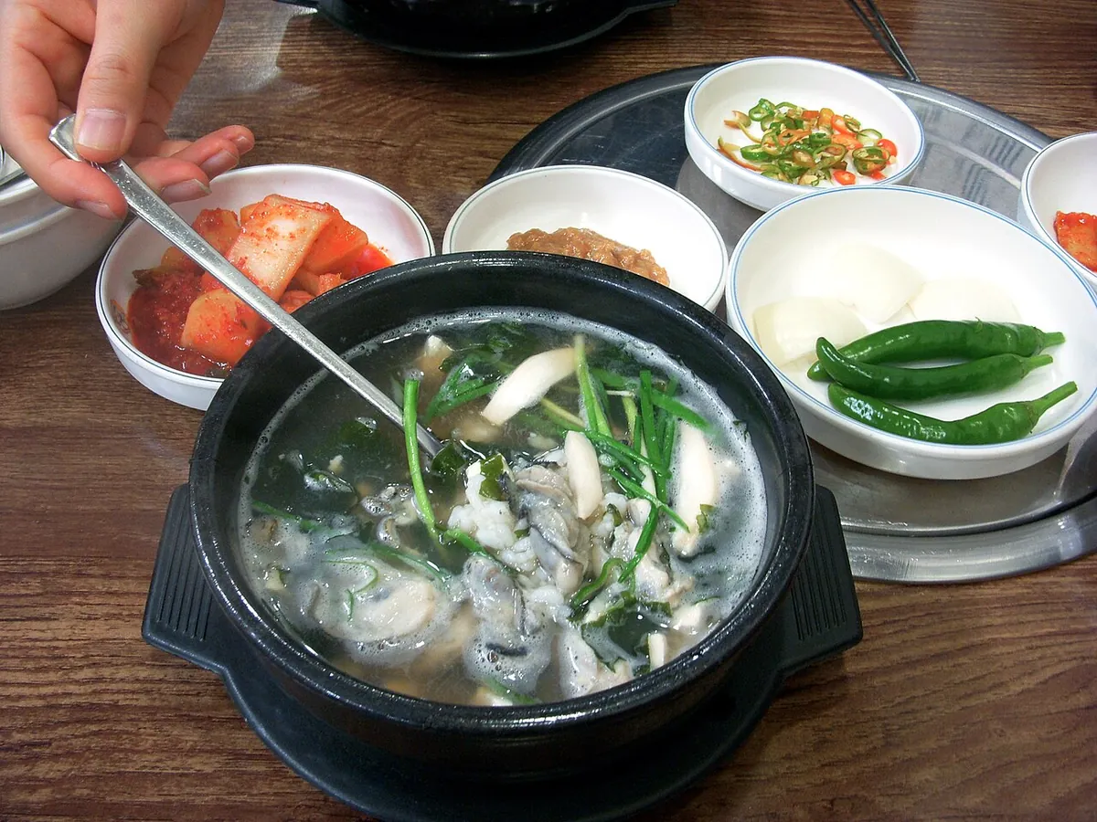 새우젓 굴국밥