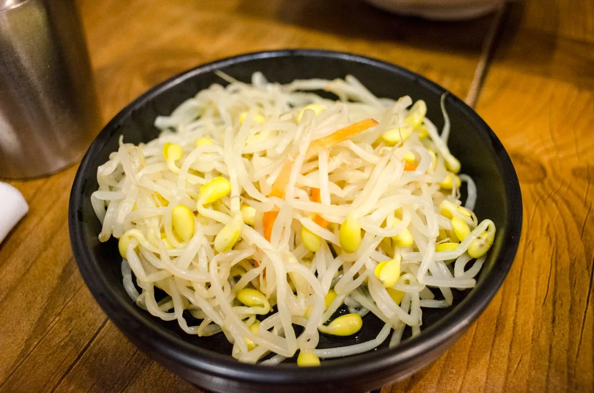 고소한 기본 콩나물무침